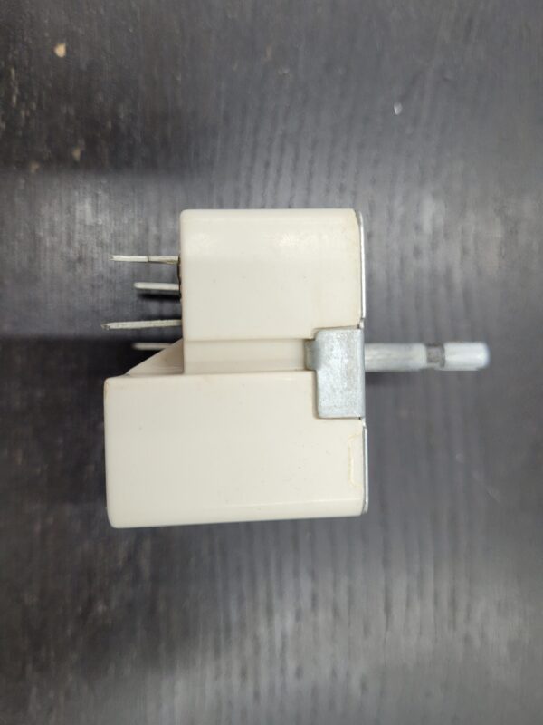GE Range Surface Element Control Switch WB24T10012 164D1816P05 - Image 2