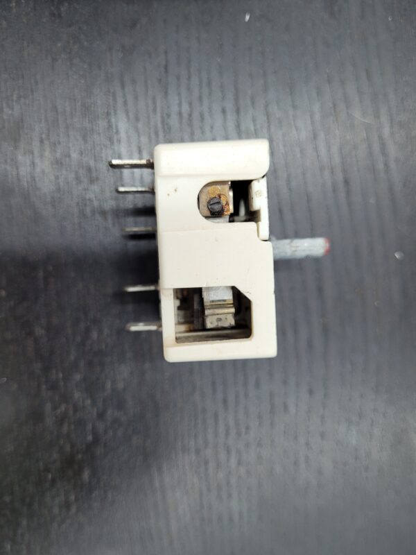 Kenmore Range Surface Element Control Switch 316021501 - Image 3