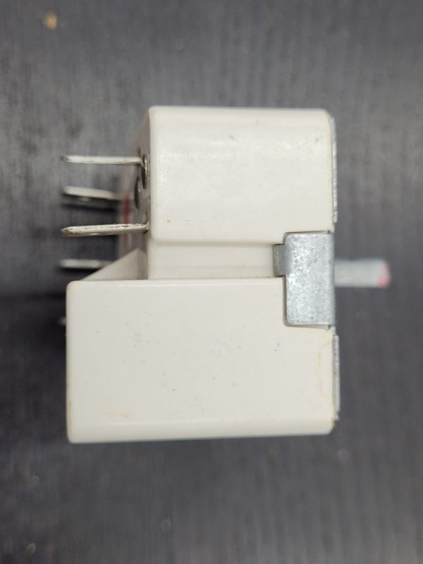 Whirlpool Stove Surface Element Control Switch 7403P372-60 - Image 2