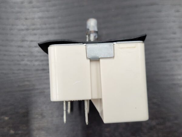 Whirlpool Range Surface Element Control Switch W10600015 (replaces W11162115) - Image 2
