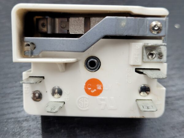 Whirlpool Range Surface Element Control Switch W10600015 (replaces W11162115) - Image 6