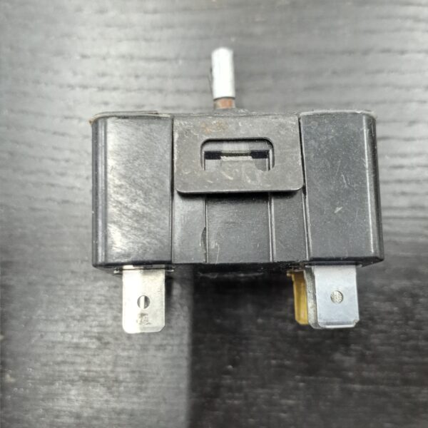 Frigidaire Range Warming Drawer Control Switch 316095500 - Image 2