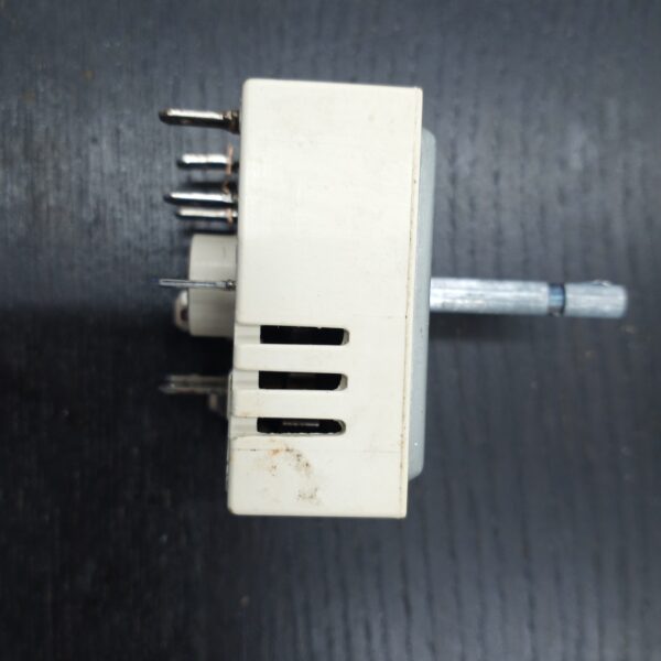 GE Range Dual Surface Element Control Switch WB24T10058 - Image 3
