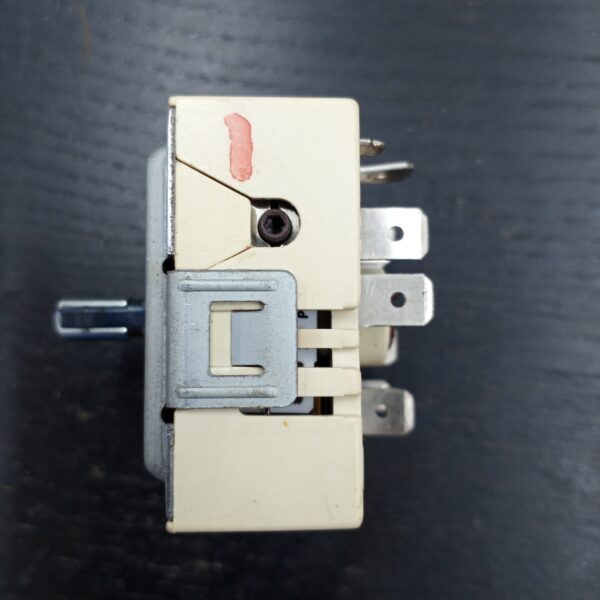 Whirlpool Range Surface Element Control Switch WP9758060 - Image 2