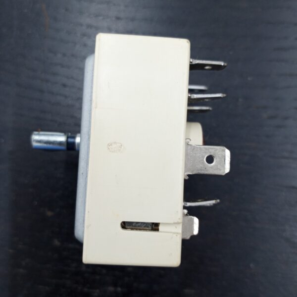 Whirlpool Range Surface Element Control Switch WP9758060 - Image 3