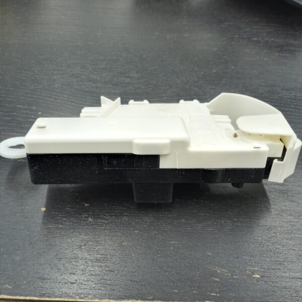 Whirlpool Washer Door Latch W10253483 - Image 4