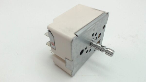 Whirlpool Electric Range 6" Surface Burner Switch. 5.2-6.6A 240V WP3149404