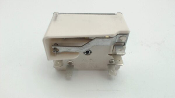 Whirlpool Electric Range 6" Surface Burner Switch. 5.2-6.6A 240V WP3149404 - Image 3