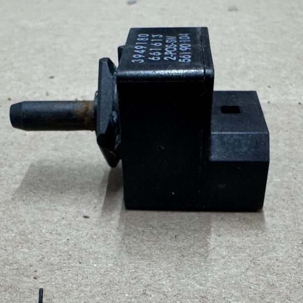 GE Washer Water Temperature Switch (replaces WH12X10459) WH12X10498 175D2314P018 - Image 2