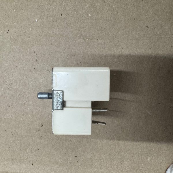 Whirlpool Range Oven Surface Switch  WP3149404 3148951 - Image 3