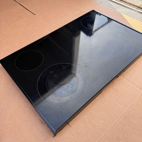 GE Range Main Top (Black) WB62X45231 - Image 2