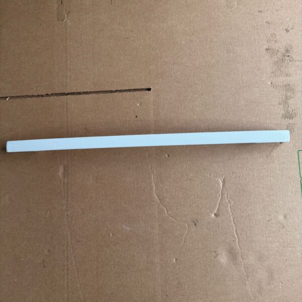 Whirlpool Range Oven Door Handle W10323590 - Image 2